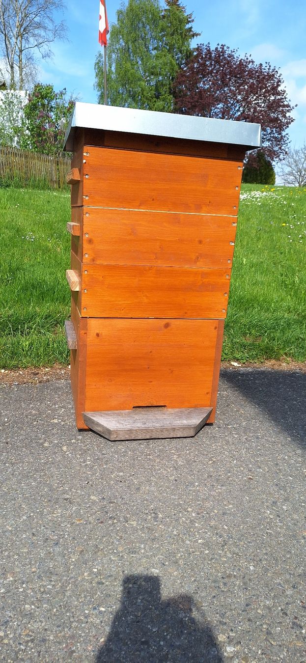 Bienenhäuser: Dadant Blatt Bienenbeute 12er – Gebraucht aus Waldkirch von bauprofi87