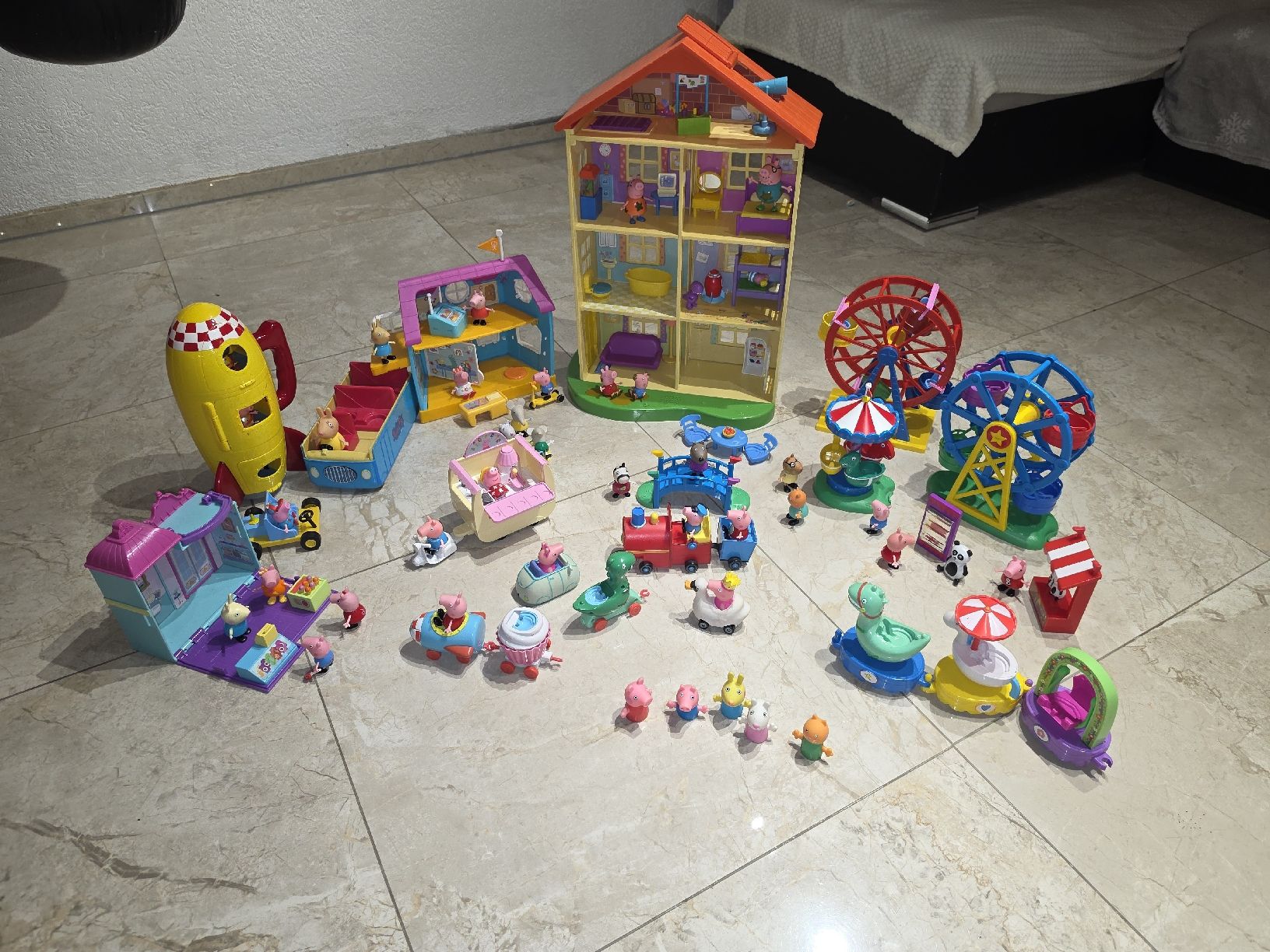 Giocattoli: Grosses Peppa Pig Spielzeug Set – Usato da Eglisau venduto da Enkany 2
