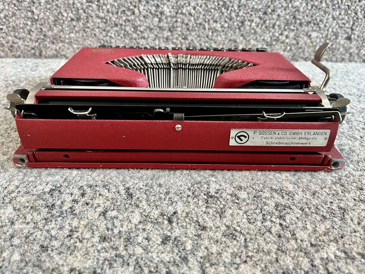 Macchine da scrivere: Gossen Tippa machine à écrire – Usato da Nyon venduto da Hamblor 2