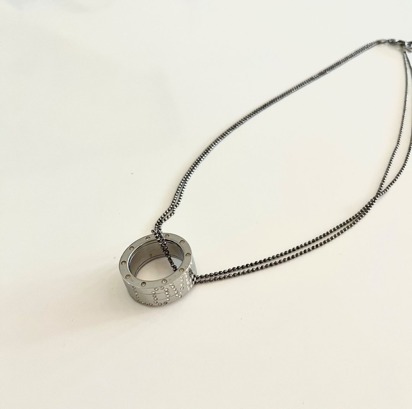 Ketten: Swatch LOVE Vendome Halskette mit Ring Anhänger – Gebraucht aus Basel von JJ.Elena