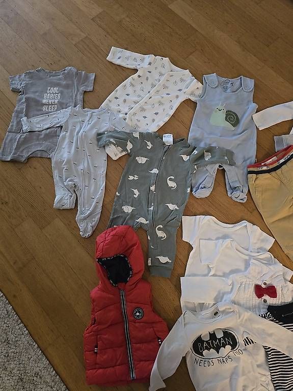 Lotti & Set di vestiti: Babykleider Gr. 62 – Usato da Seewen SZ venduto da ik88 3