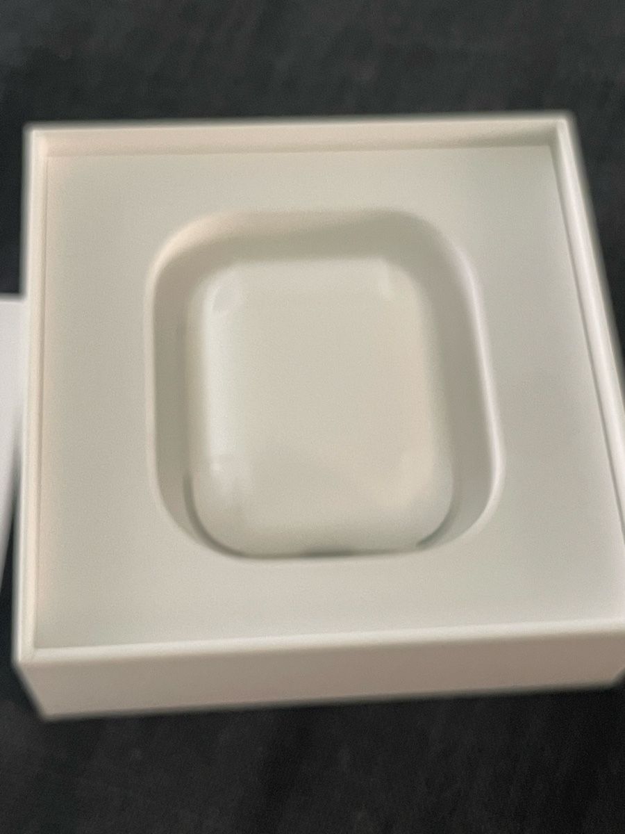 Apple Cuffie: Apple AirPods  – Nuovo (secondo la descrizione) da Luzern venduto da M.Ai 4