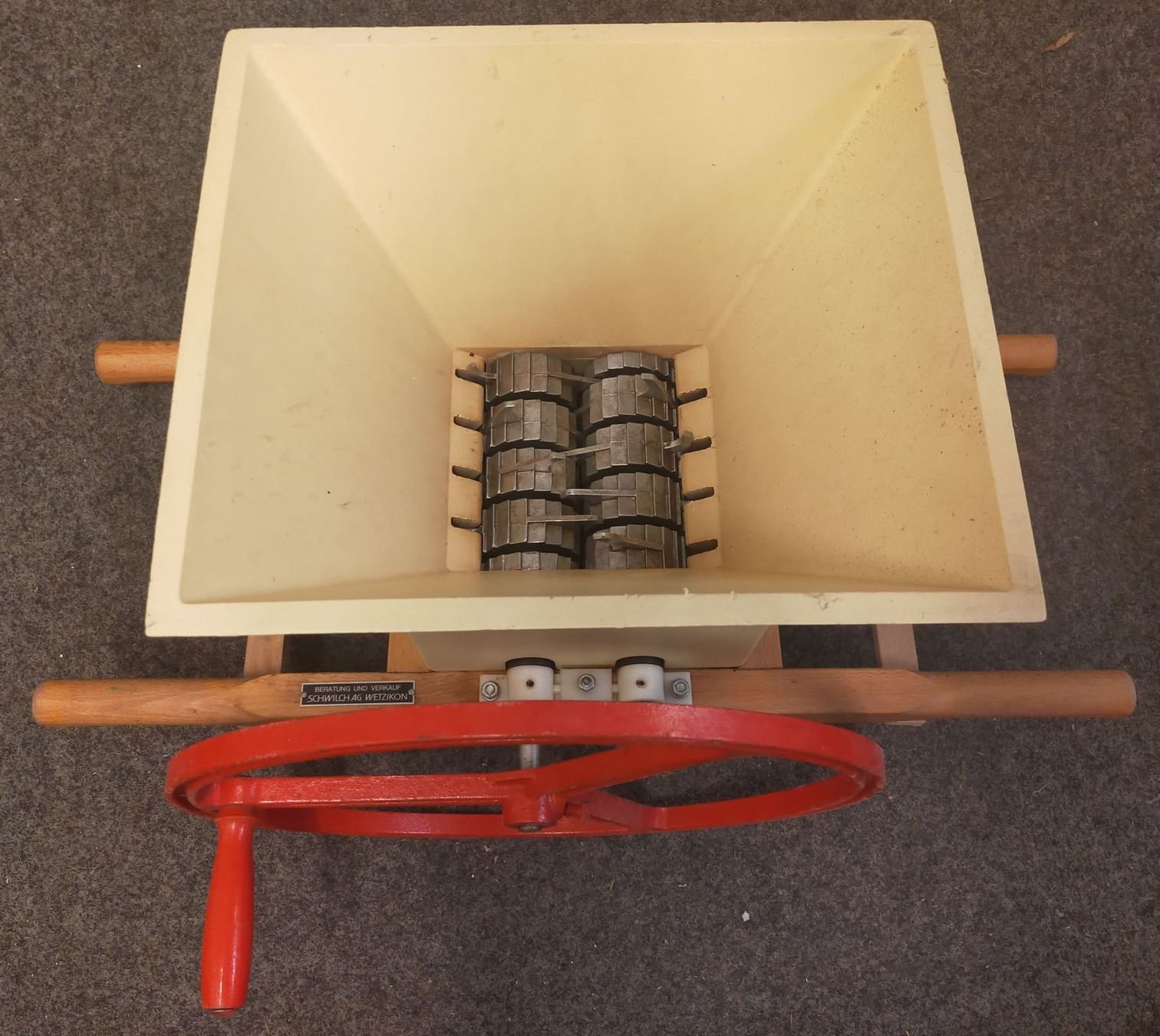 Alle Maschinen: Obstmühle und Obstpresse – Gebraucht aus Zürich von mat_ntp6 3