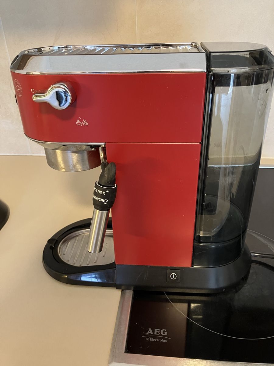 De'Longhi Kaffeemaschinen & Espressomaschinen: Machine à café Delonghi – Gebraucht aus Aigle von N.P. 2