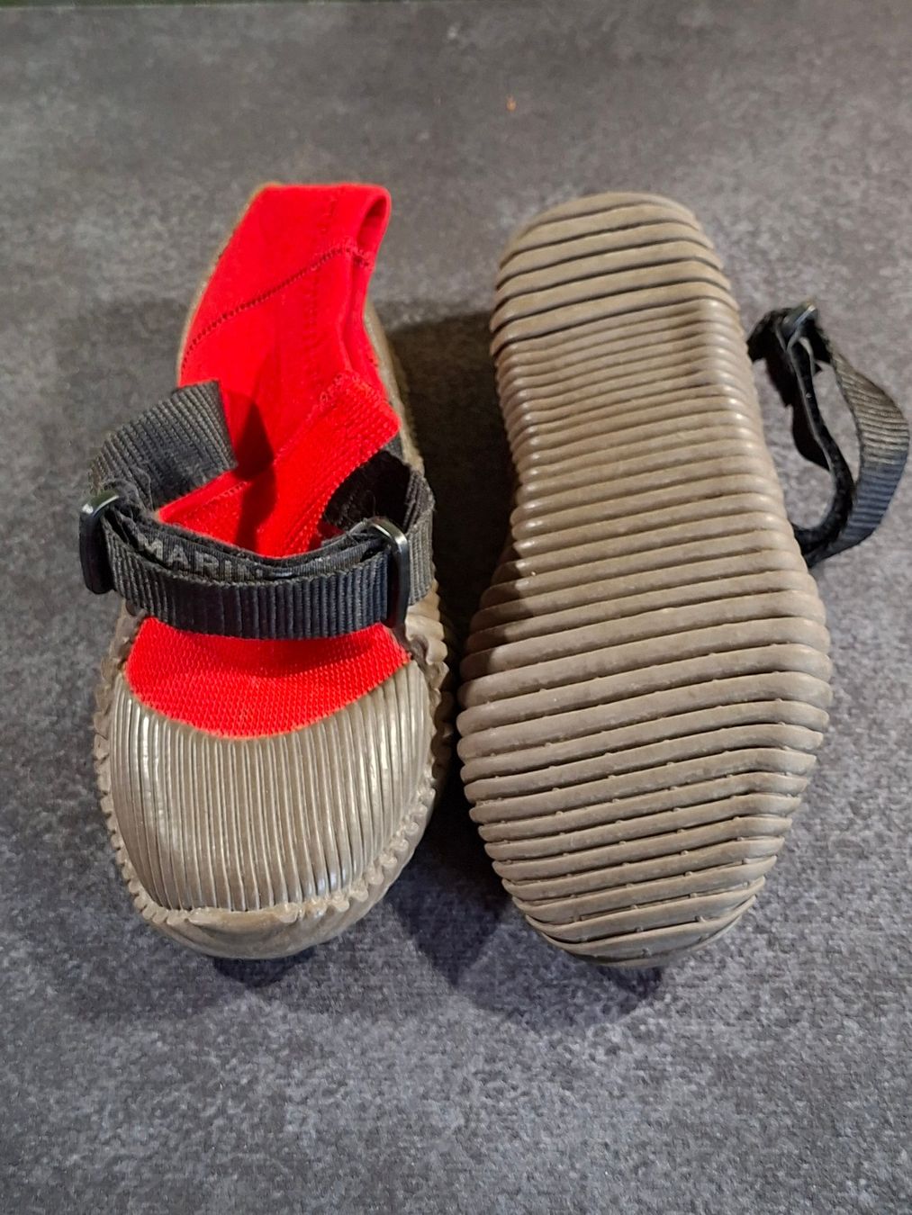Scarpe da uomo: Aqua Bade-/Segelschuhe – Usato da Jegenstorf venduto da ladoga66 3