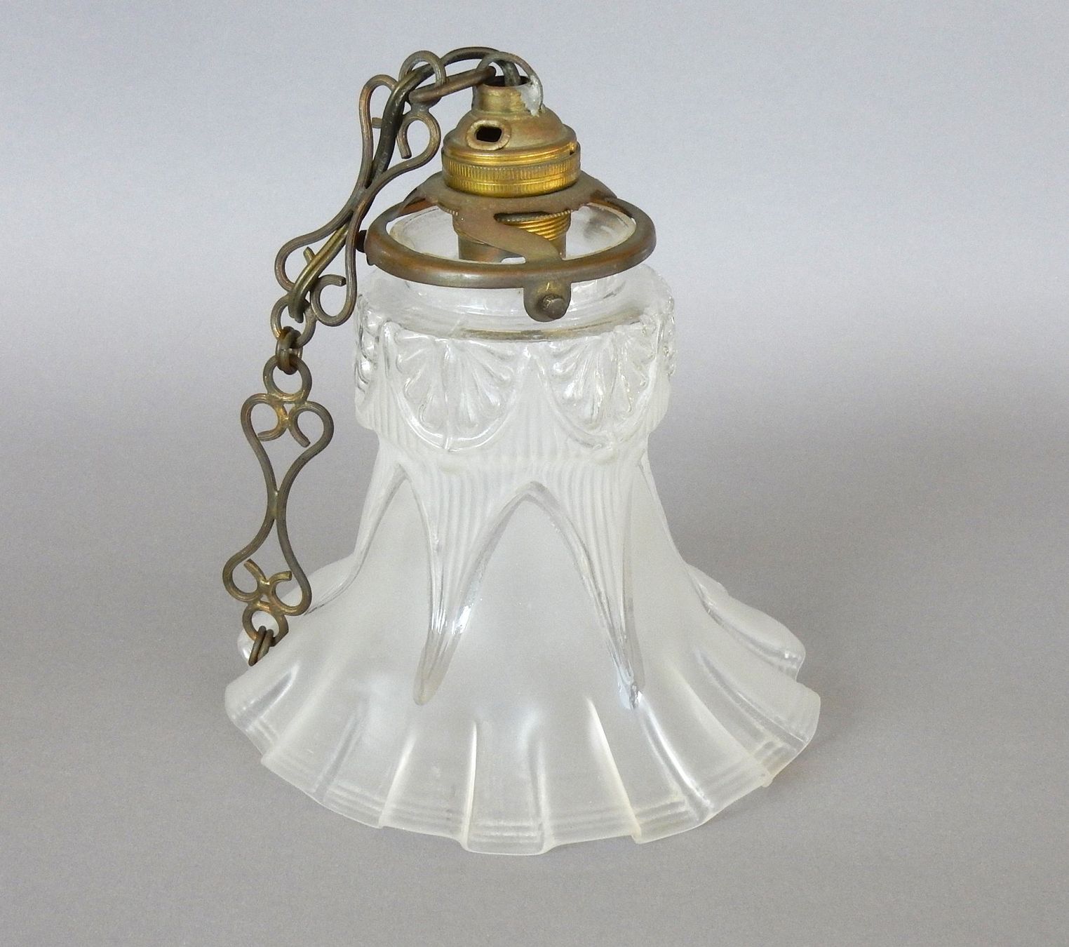 Lampadari & plafoniere: Original Jugendstil Decken-/ Hängelampe mit Messingsockel – Usato da Alpnach Dorf venduto da Reloved24