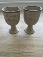 Lot de deux verres à bière en terre cuite