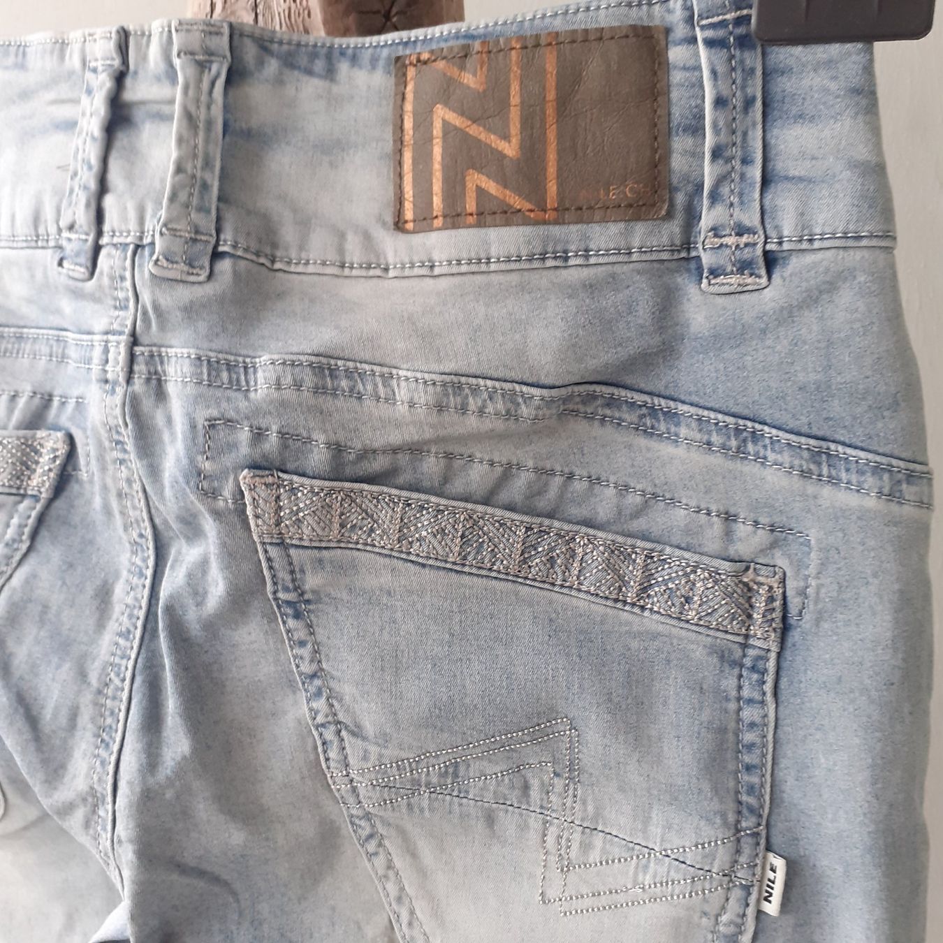 Nile Jeans: Nile Sommerjeans, S mit Defekt – Usato da Bern venduto da Solarsystem 4