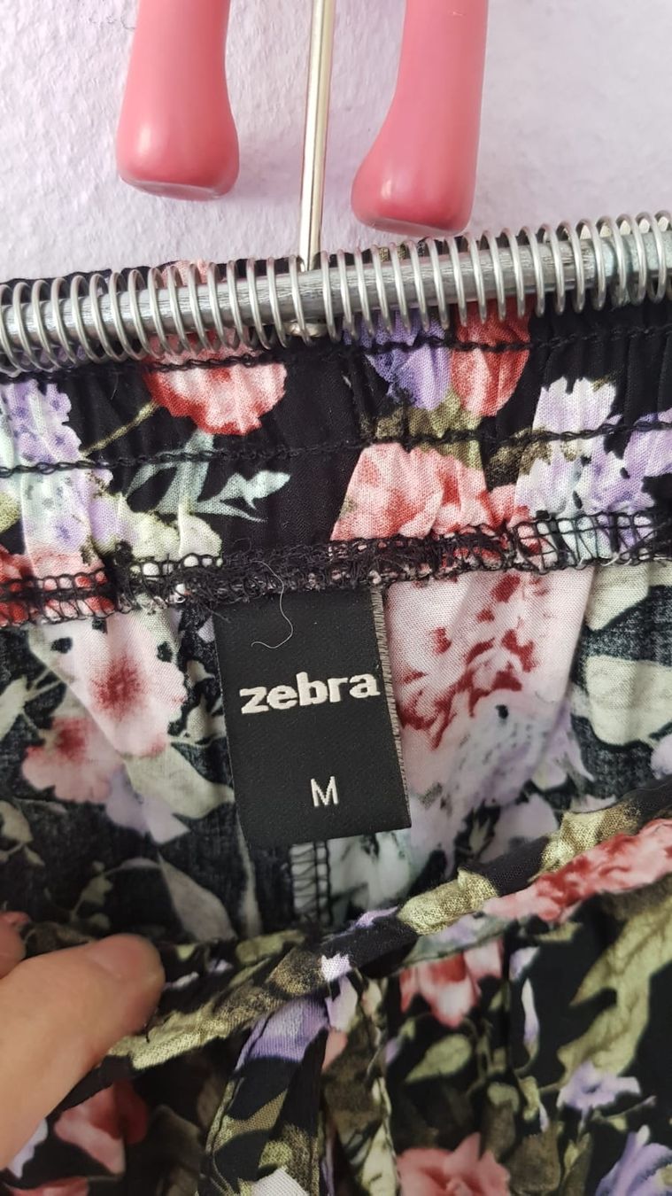 Zebra Pantaloni: Pantalon fleuri Zebra, taille M – Nuovo (secondo la descrizione) da Versoix venduto da aline_b 2