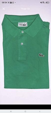 Polos Lacoste de différentes couleurs et motifs