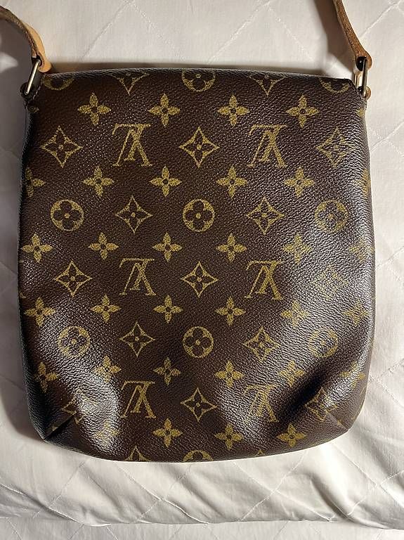 Sacs femmes: Sac Luis Vuitton vintage - monogram  – D'occasion à Choëx par car_stl6 1
