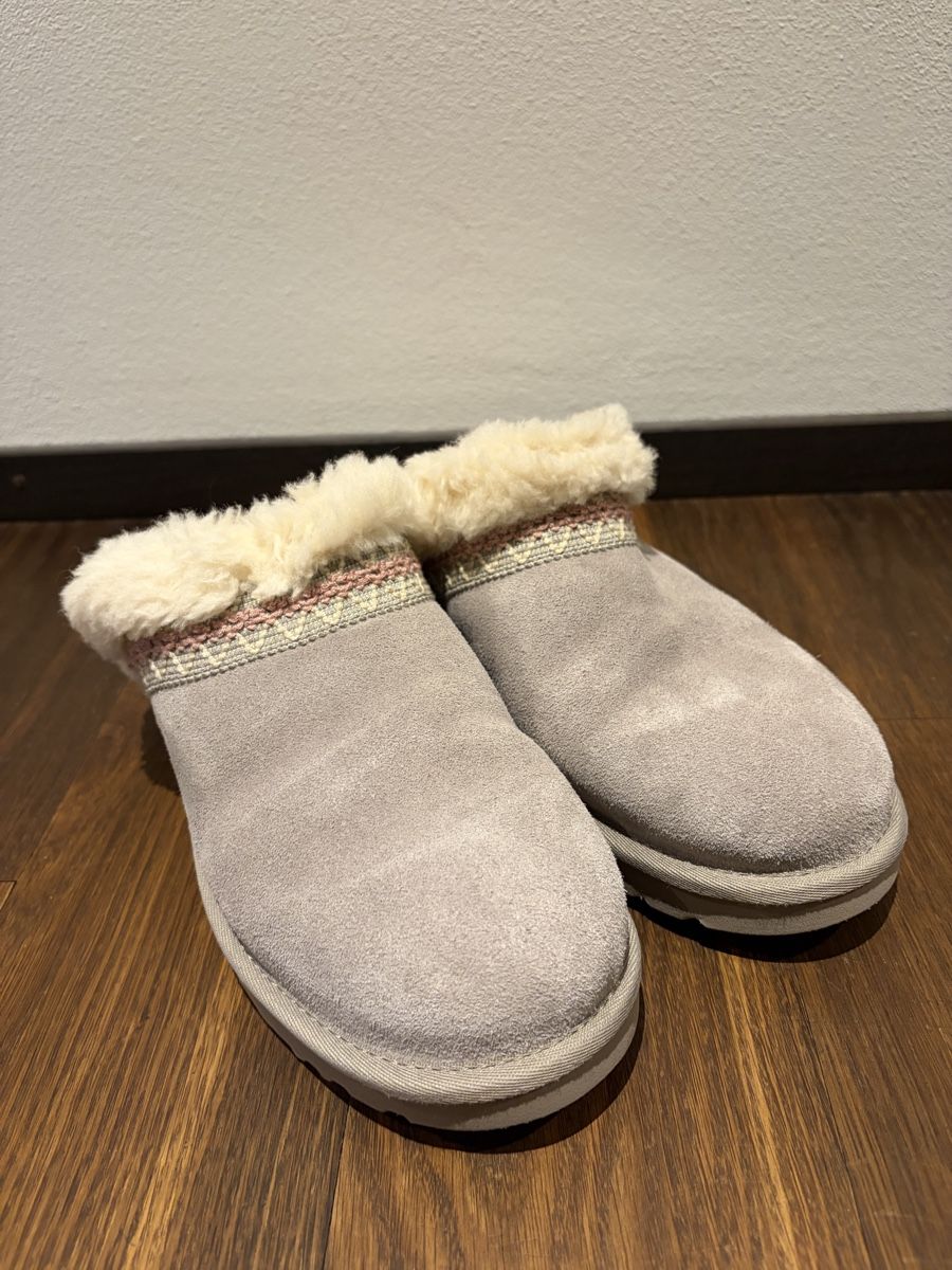 Ugg Scarpe da donna: UGG 38 hausschuhe – Usato da Baar venduto da GerberaRosa