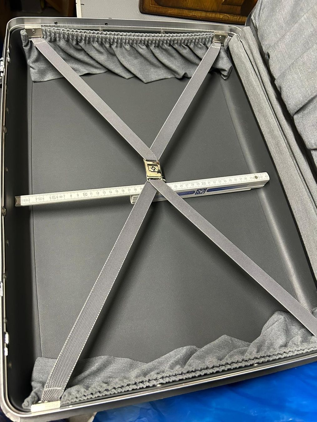 Samsonite Valises de voyage: Valigia Samsonite rigida grigia – D'occasion à Melano par H-Sara 4