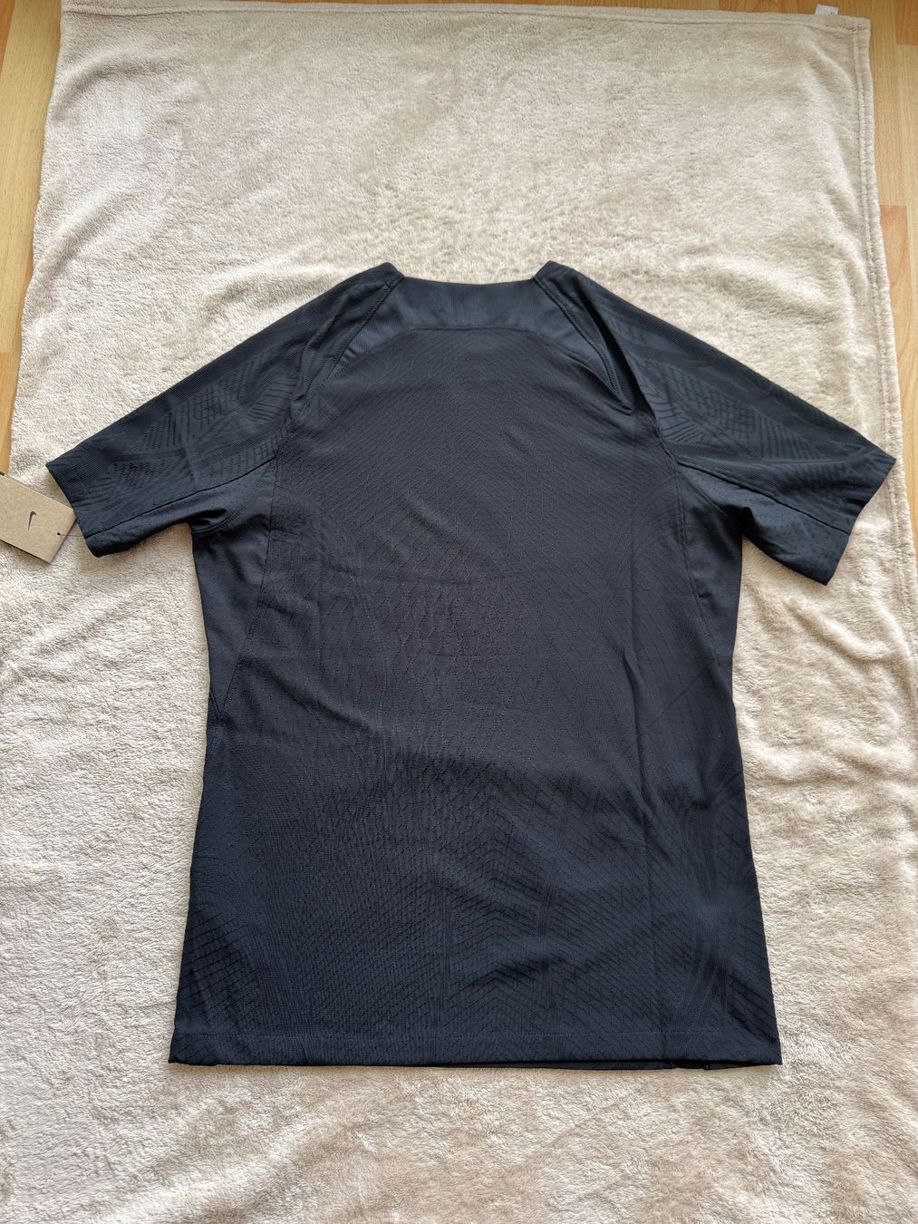 Nike T-shirt: Nike Performance – Nuovo e nell'imballaggio originale da Oftringen venduto da bmw_b8bm 2