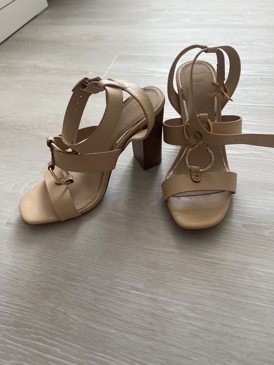 Chaussures femmes: Sandalen Gr. 37 – D'occasion à Derendingen par CaMiPa5 3