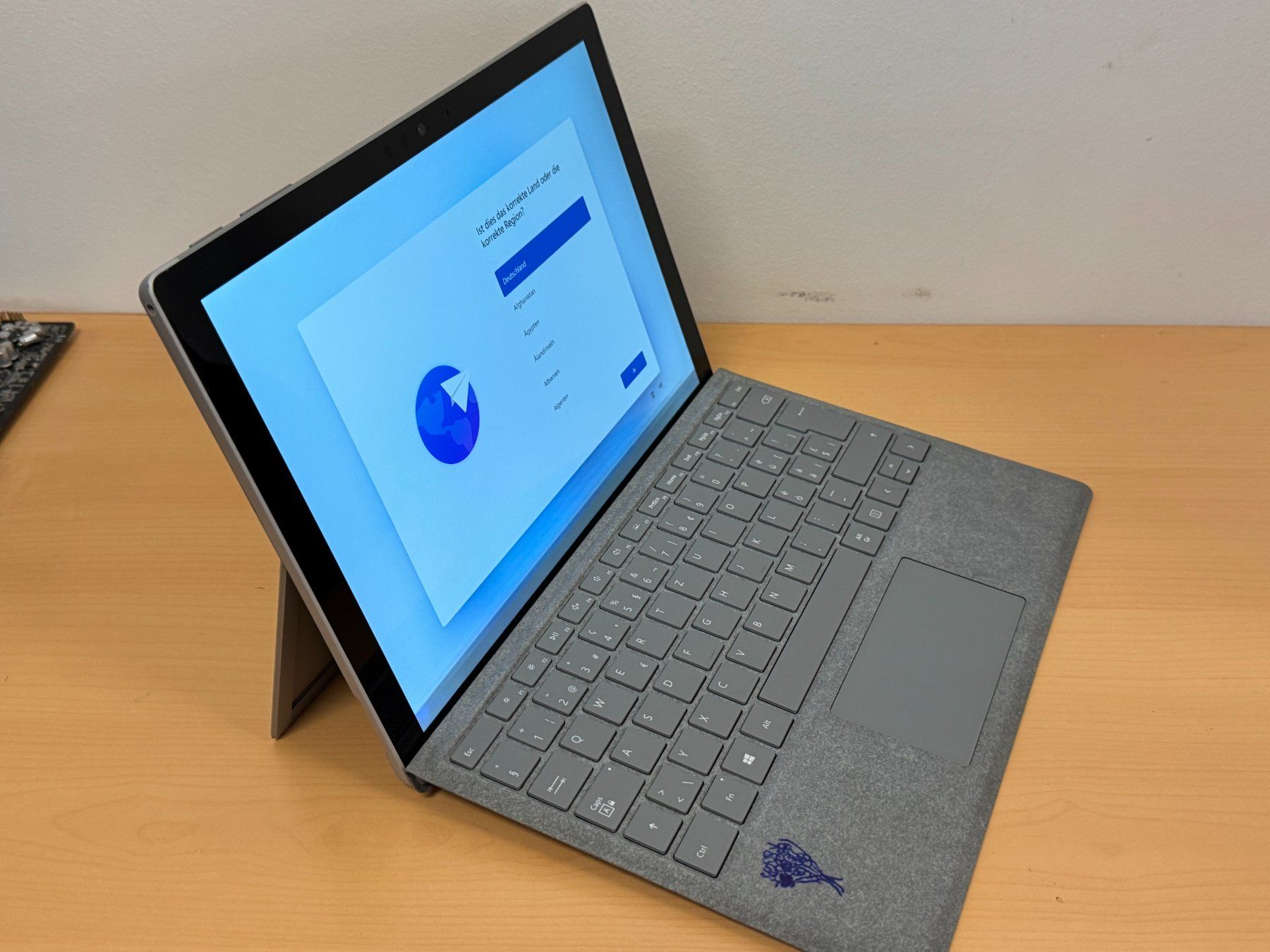 Microsoft Notebook: Microsoft Surface Pro Laptop i5-7300 256GB mit Windows 11 – Usato da Ebmatingen venduto da Revivetrade 2