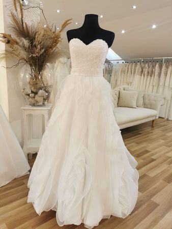 Brautkleid Korsett Spitze Tüll Grösse 36 neuwertig