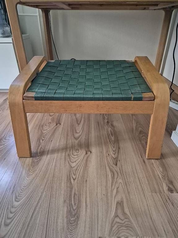 Sgabelli: Wooden footrest / low stool – Usato da Zürich venduto da sof_pz8l