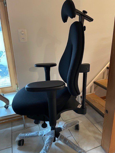 Chaises: Orthopädischer Bürostuhl Popello – Neuf (Voir description) à Untersiggenthal par RolfiDolfi 1