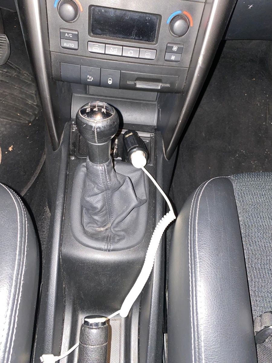 Peugeot Automobili: Peugeot 207  – Usato da Neuchâtel venduto da rye_yyh2 3