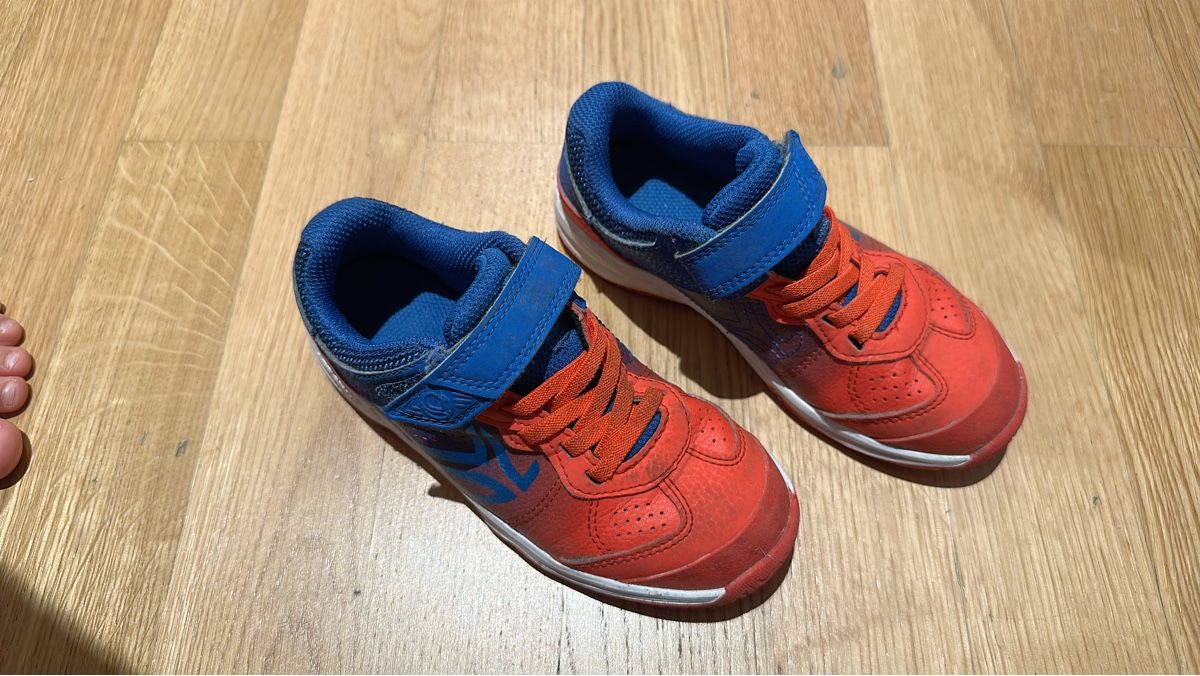 Scarpe per ragazzi: Childrens sneakers red blue – Usato da Zumikon venduto da don_2sy6