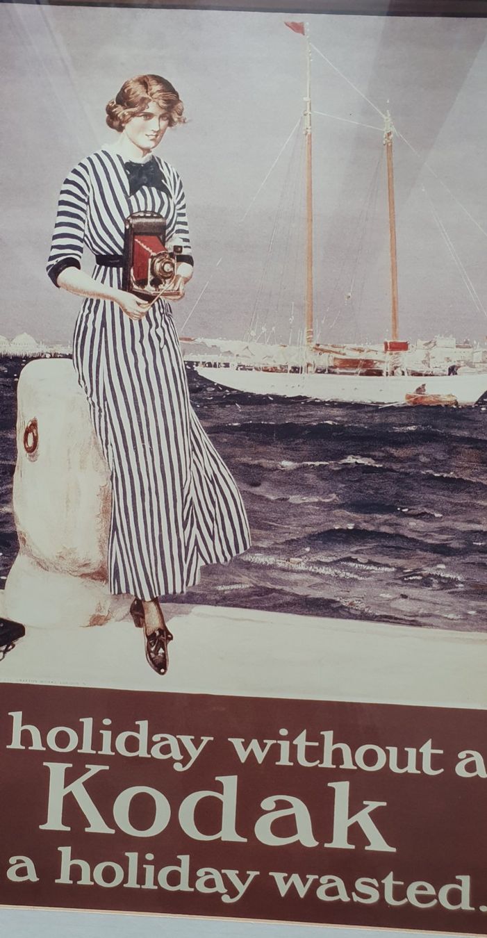 Poster & Bilder: 2 grosse Bilder - Werbeplakat Kodak – Gebraucht aus Kreuzlingen von Rschweiz1 5
