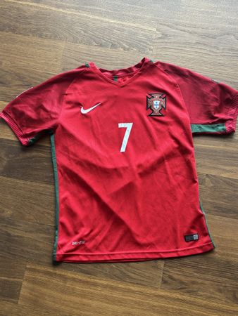 Portugal Trikot C. Ronaldo Nummer 7 rot gebraucht