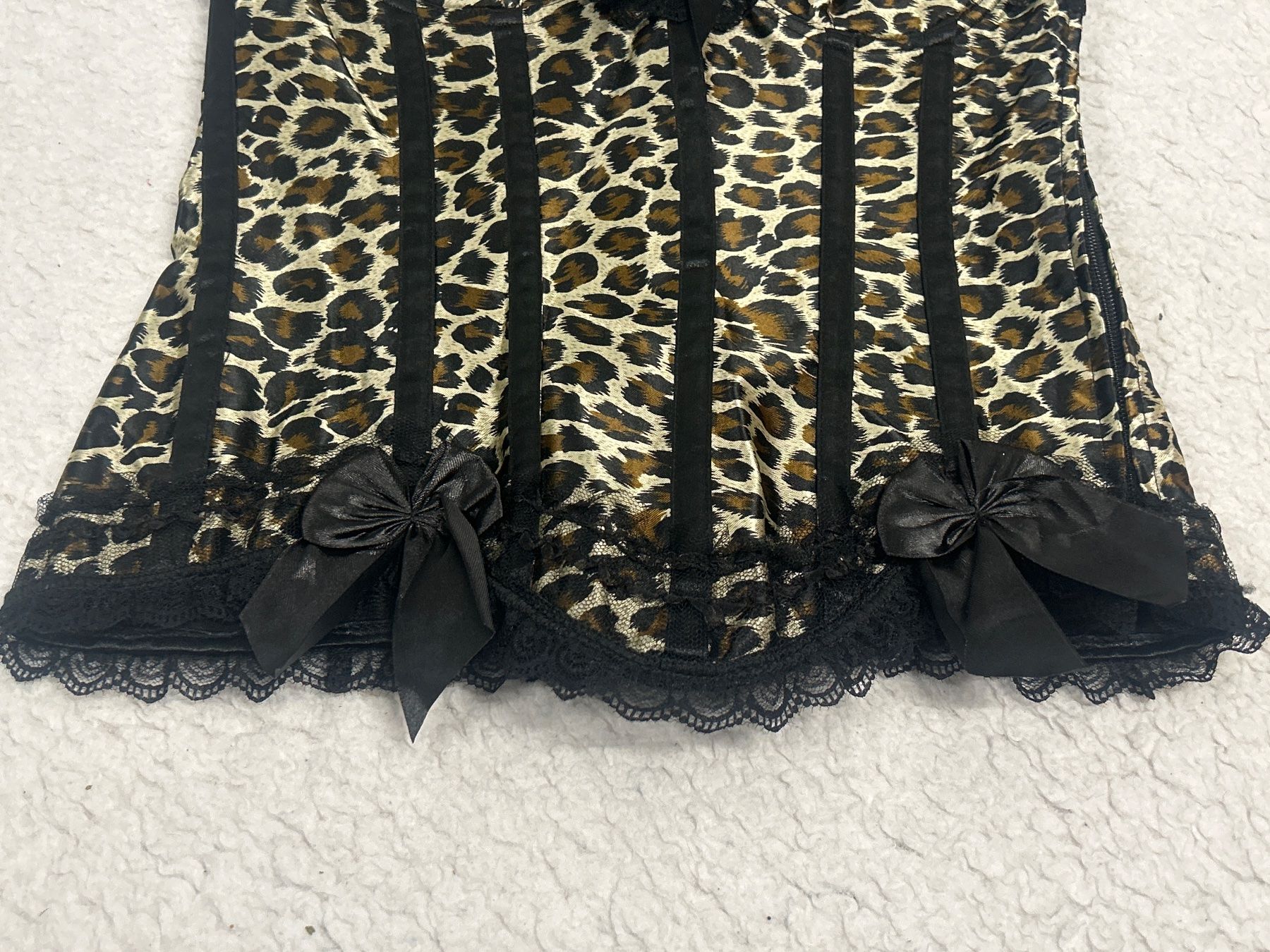 Altra biancheria intima: Leopard Korsett mit Spitze, Neu Grösse M – Nuovo e nell'imballaggio originale da Regensdorf venduto da Spyke55 2