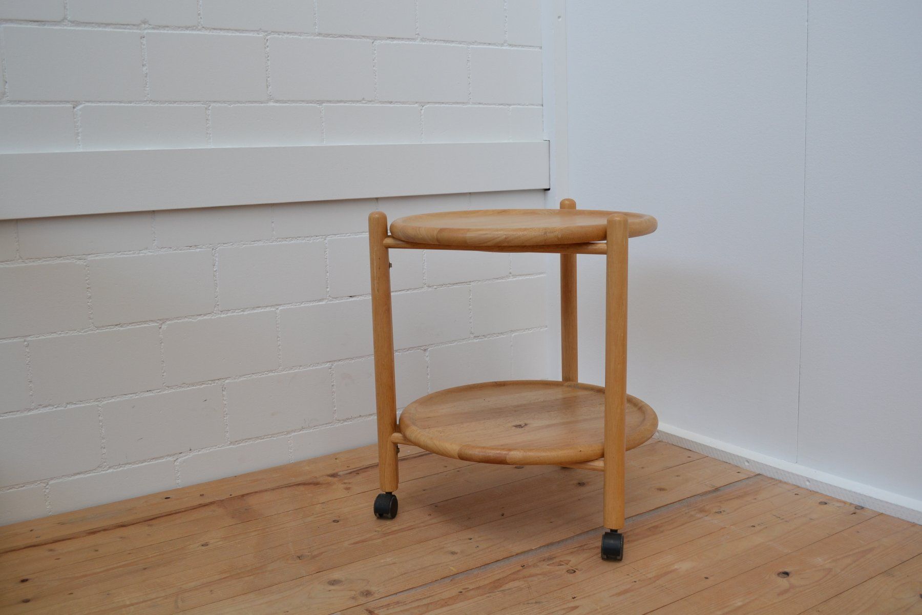 Carrelli di servizio: Vintage 1970 Servier-Trolley von Jens Quistgaard – Usato da Winterthur venduto da BK-Brocki_Winterthur