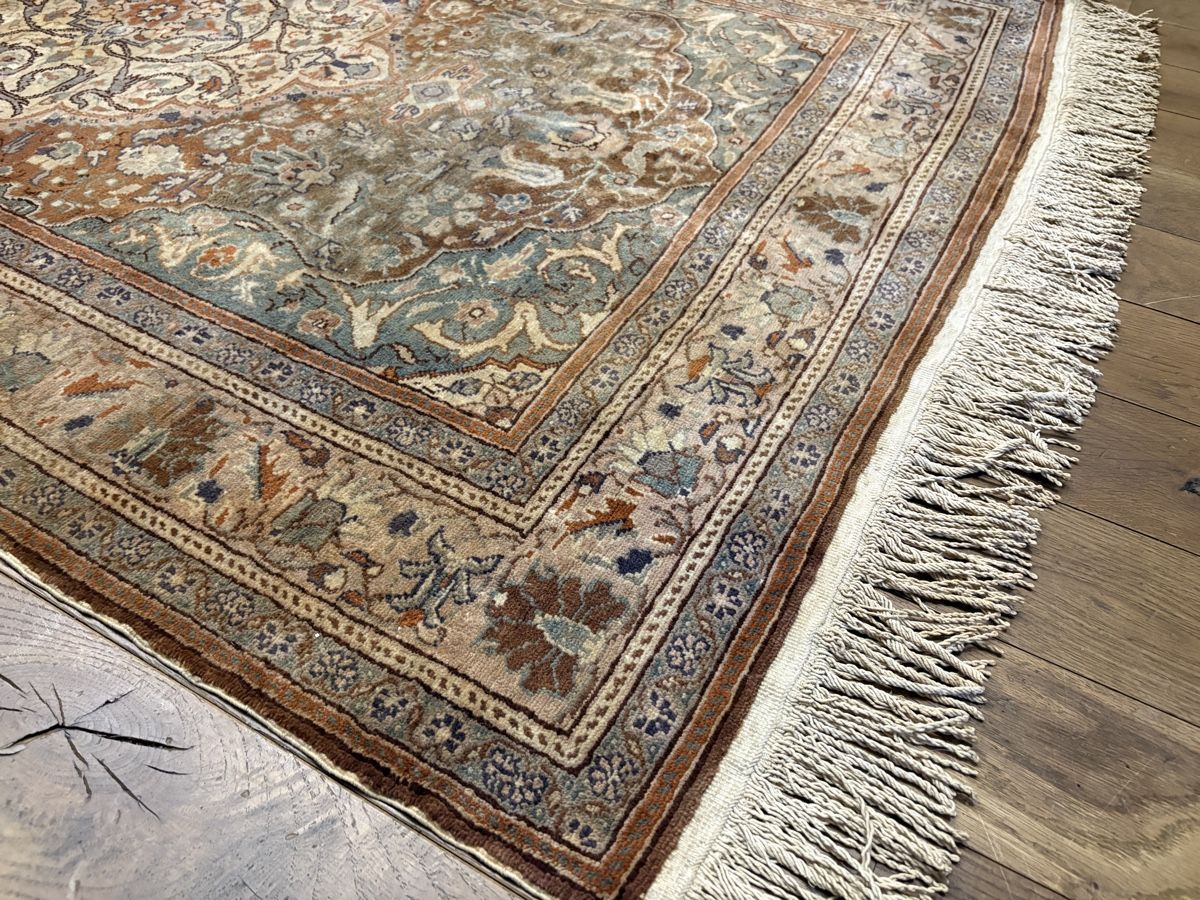 Teppiche: Echter handgeknüpfter Medaillon Kayseri – Gebraucht aus Bennau von Mayer_Carpets 6