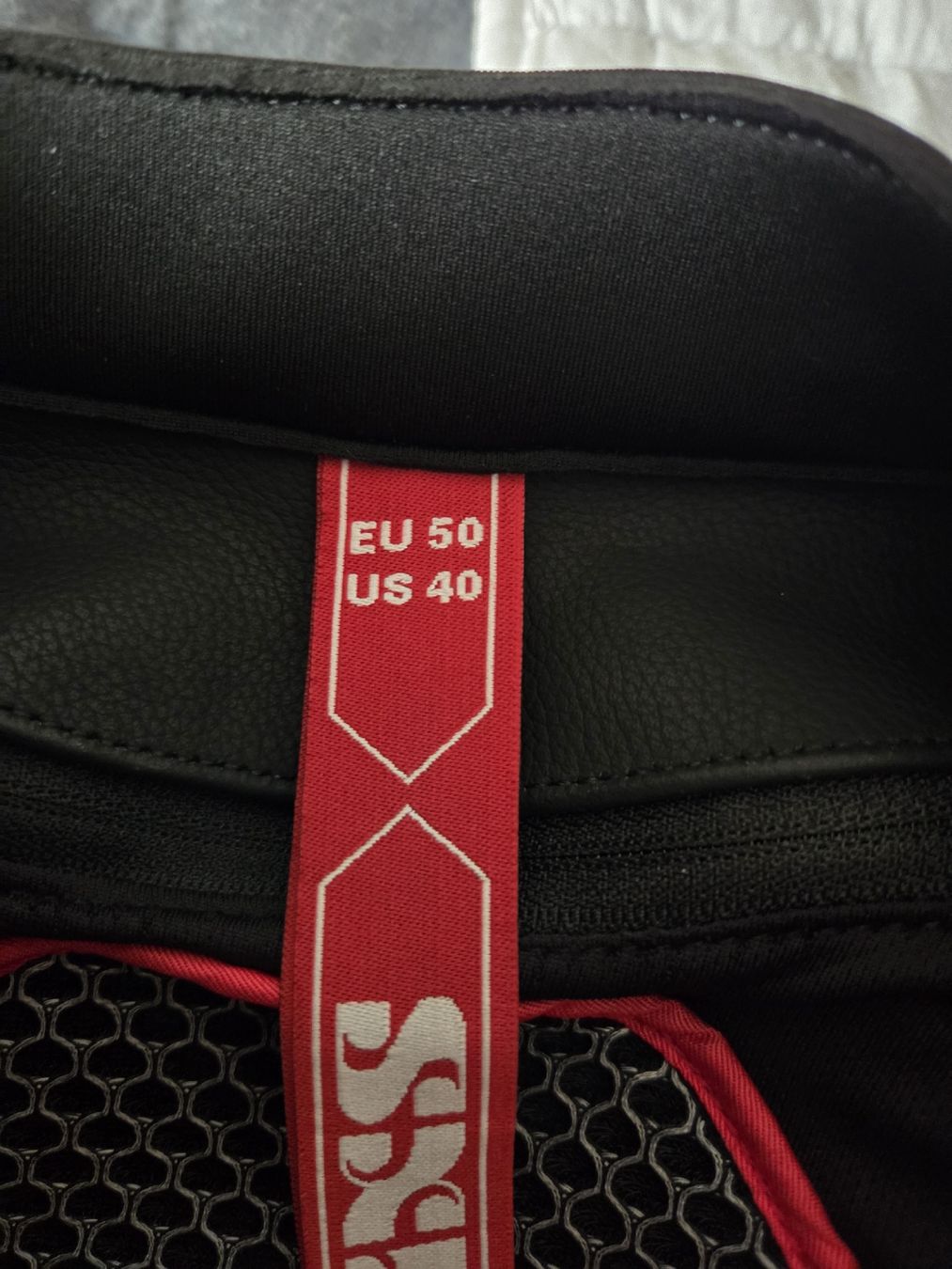IXS Anzüge, Sport- & Funktionsanzüge: IXS Lederkombi  – Neu (gemäss Beschreibung) aus Gipf-Oberfrick von Surimuus 1
