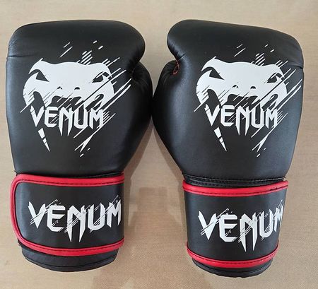 VENUM Boxhandschuhe & Schienbeinschoner für Kinder