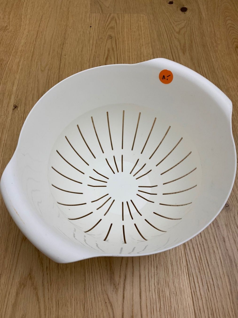 Küchengeräte: Löchersieb, Durchmesser 24cm – Gebraucht aus Burgdorf von RSchweizer80