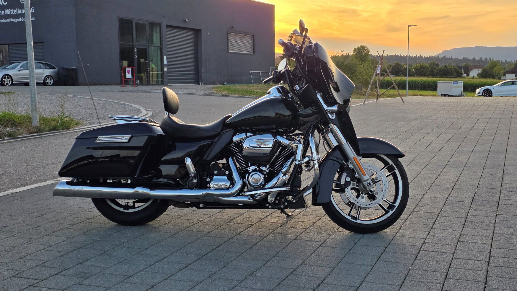 Harley-Davidson Touring: Harley-Davidson Street Glide M8 – D'occasion à Aarwangen par glebpol 1