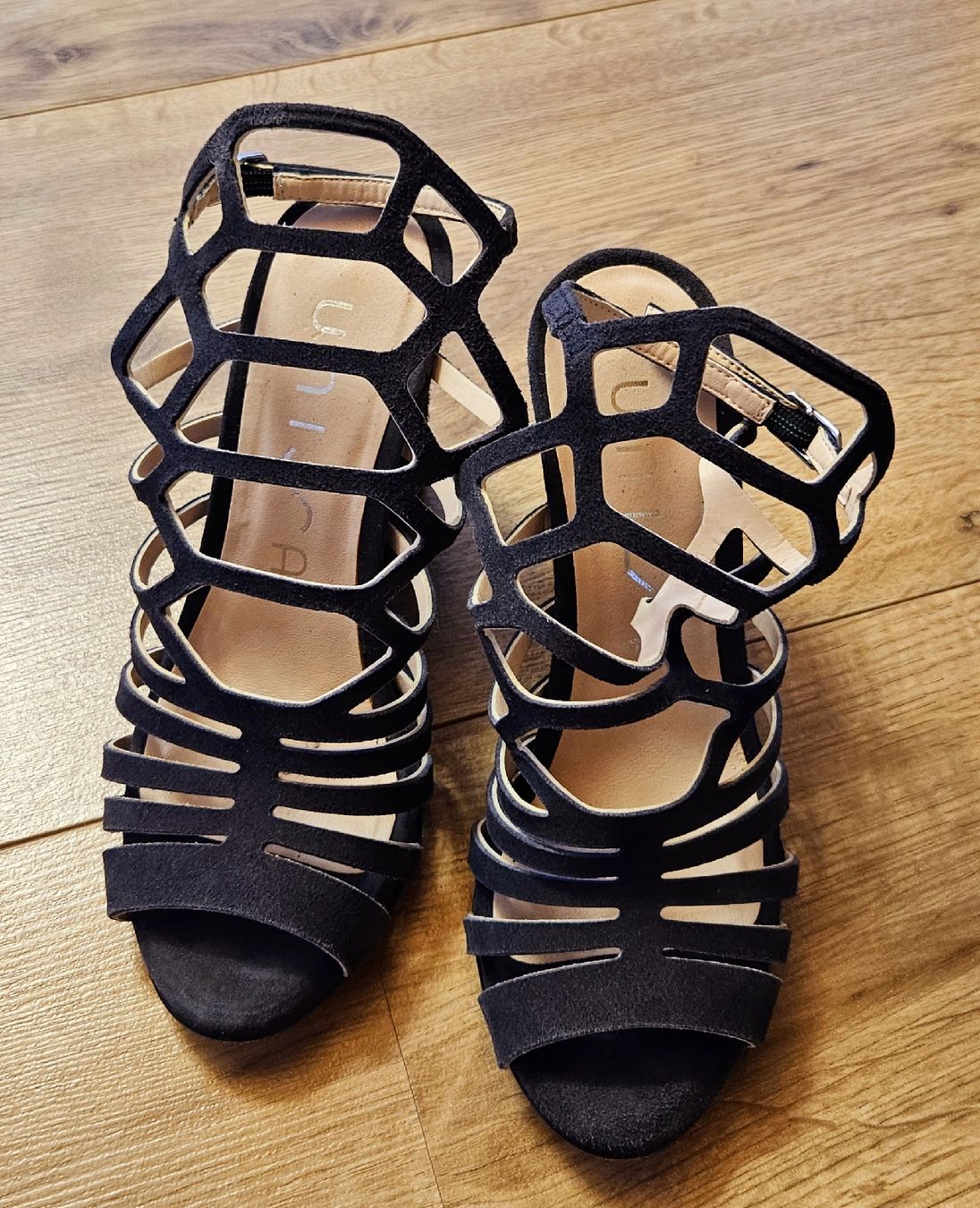 Unisa Damenschuhe: Keilabsatz Schuhe von UNISA Gr. 36 – Neu (gemäss Beschreibung) aus Rhäzüns von inf_rcj7 4