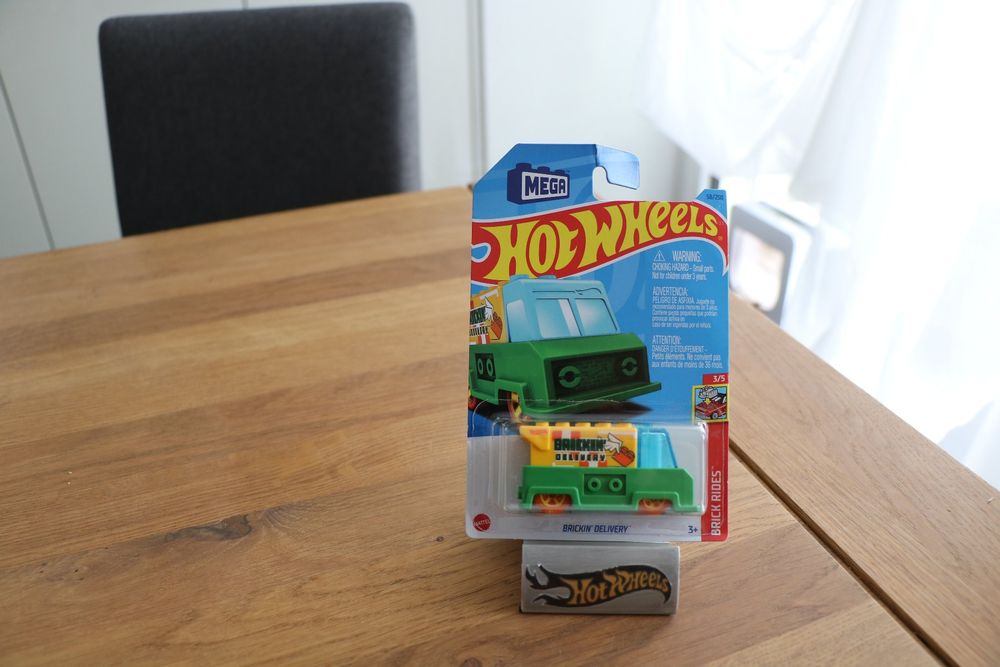 Hot Wheels Bricks Rides 2023 Bricking Delivery 3/5 Long Card (Nuovo e ...