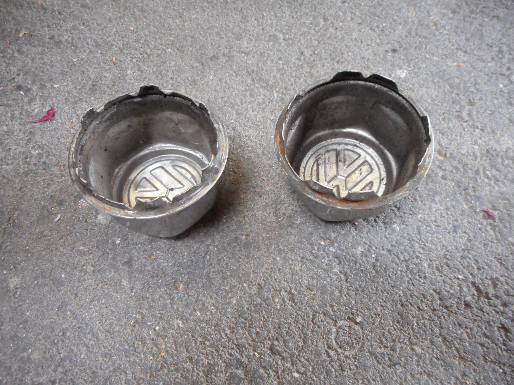 VW Tutti pezzi di ricambio auto: Nabendeckel – Usato da wimmis venduto da inserat03 1