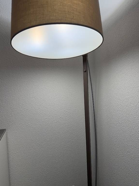 Lampes: Stehlampe LED – D'occasion à Egerkingen par D-Sweety 3