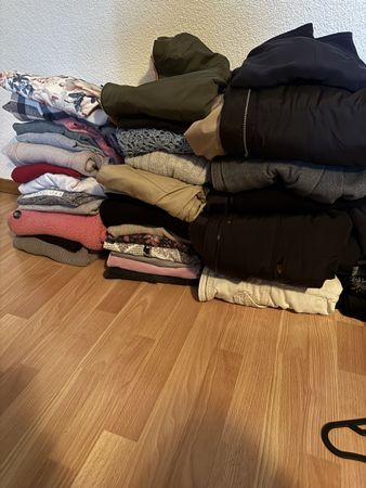 Lot de vêtements d'hiver pour femmes, comme neuf, plusieurs 