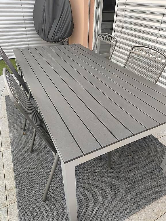 Tavoli: Tisch Polywood 200x100 cm anthrazit – Usato da Nänikon venduto da Manta87 1