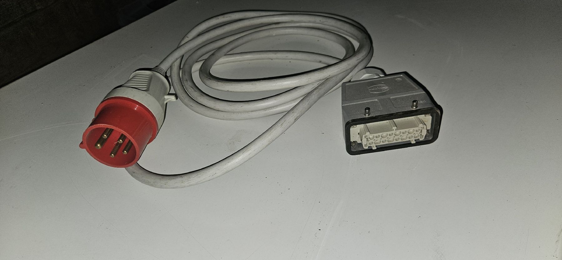 Cavi: CEE 5 Pol Stecker auf Harting Stecker 16 Pol – Usato da Schwellbrunn venduto da chr_9cpp