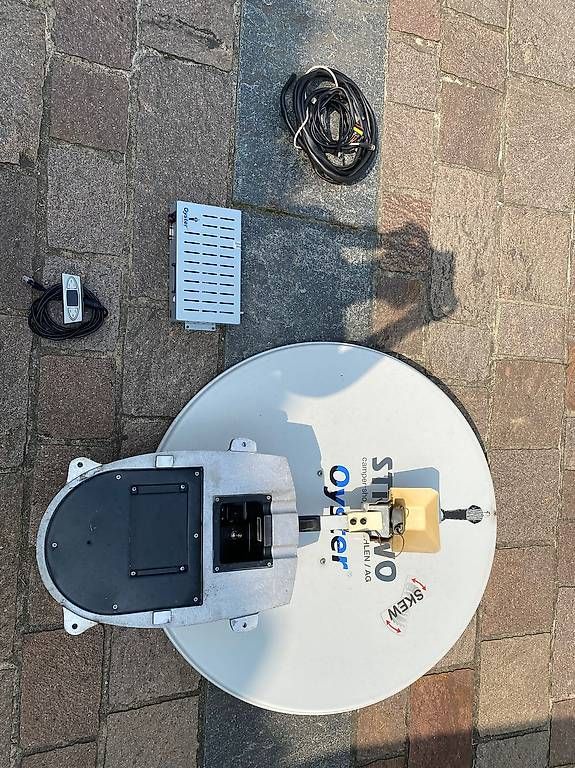 Parabola satellitare: Impianto satellitare Oyster completo per camper – Usato da Bedano venduto da mongi