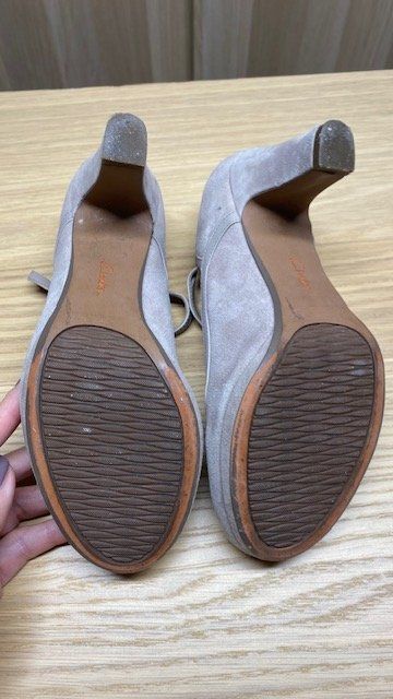 Clarks Scarpe da donna: Escarpins Clarks – Nuovo (secondo la descrizione) da Crans VD venduto da vra_262m 1