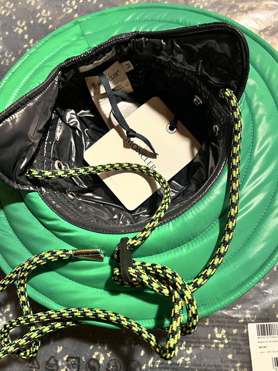 Moncler Copricapi, berretti & cappellini: Hut MONCLER – Nuovo e nell'imballaggio originale da Faoug venduto da schneesauser 3