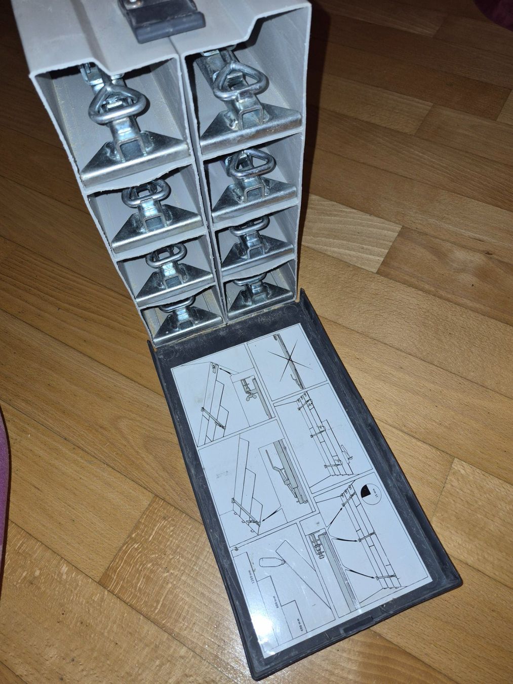 Alle Werkzeuge: PERGO Installation Case - Klammerkasten – Gebraucht aus Egg b. Zürich von orwell1984 1