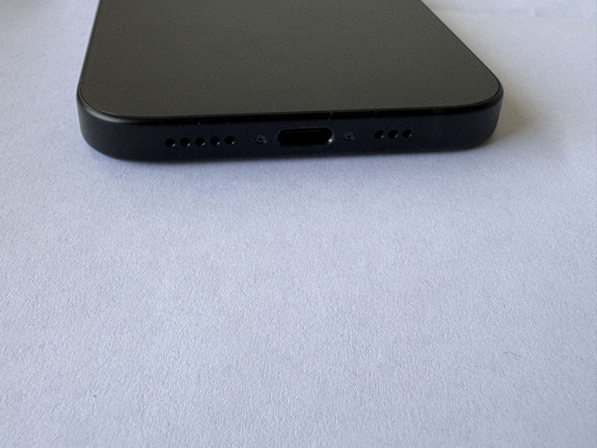 Apple Telefoni cellulari / Smartphones: iPhone 15, 128GB, schwarz  – Usato da Burgdorf venduto da Shawndx 2