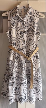 Sportlich-elegantes Kleid aus Frankreich, Gr. S, super schön