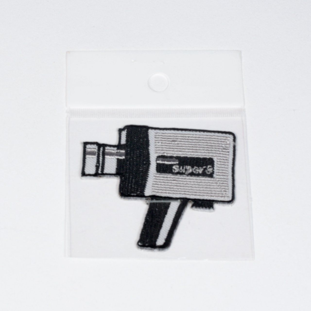 Plaquettes & Badges: écusson textile camera super 8 – Neuf avec emballage d'origine à Biel-Bienne par monsieur_jelmoli