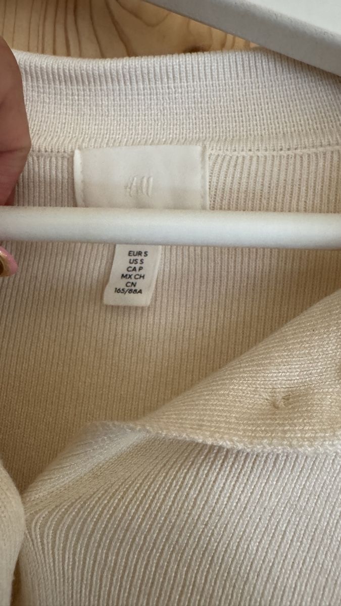 H&M Top: Top baige – Nuovo (secondo la descrizione) da Lurtigen venduto da sal_79fm 1