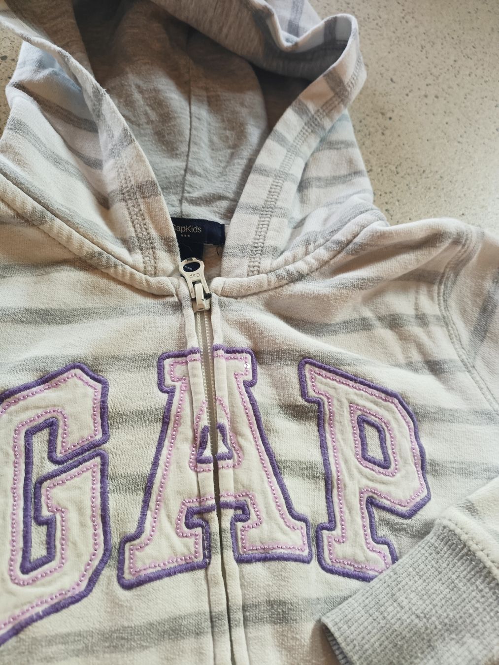 Gap Jacken & Mäntel: Kapuzenjäggli GAP Gr. 120 – Gebraucht aus Humlikon von Zitrone011 1